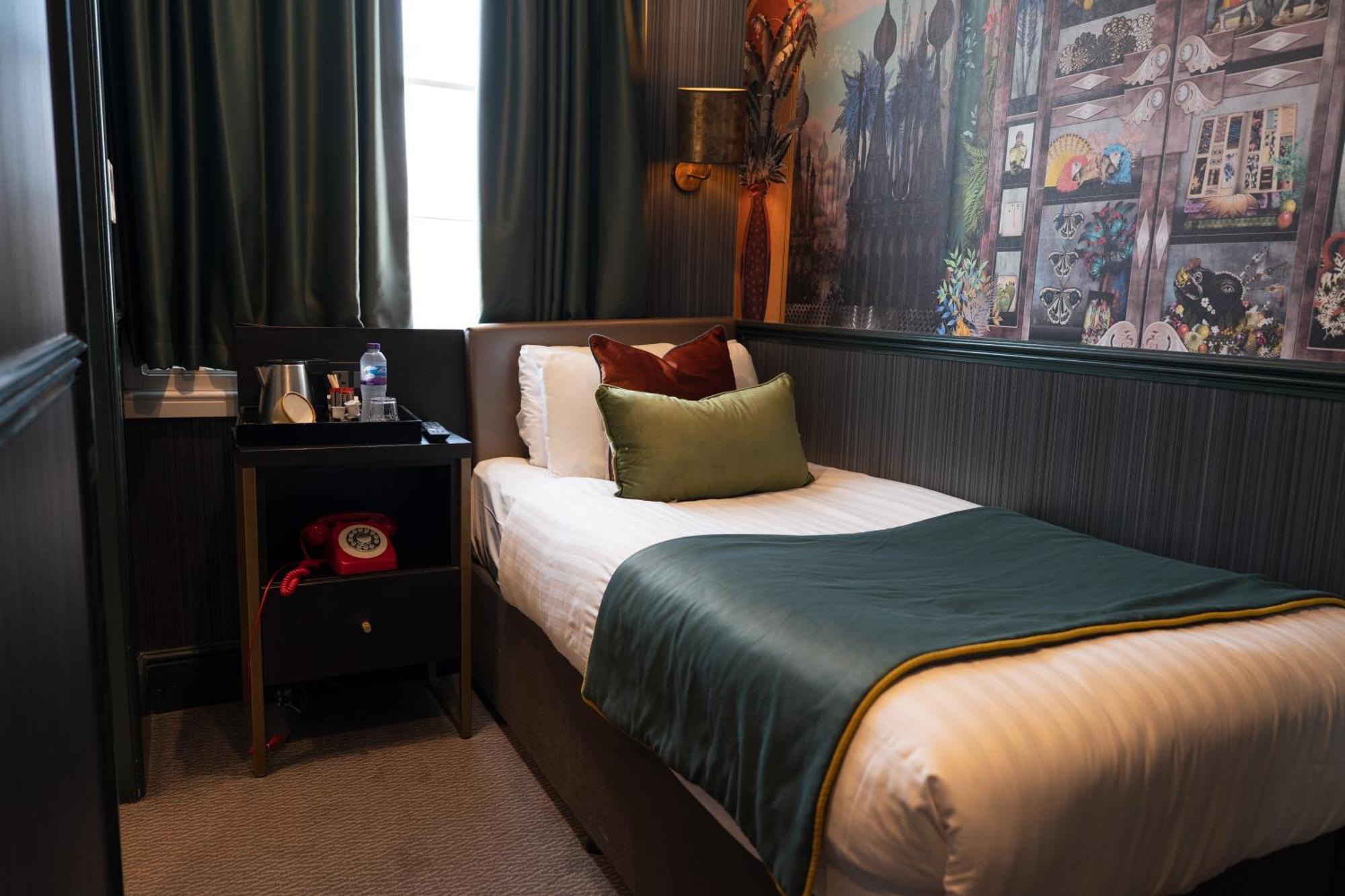 Hyde Park Hotel